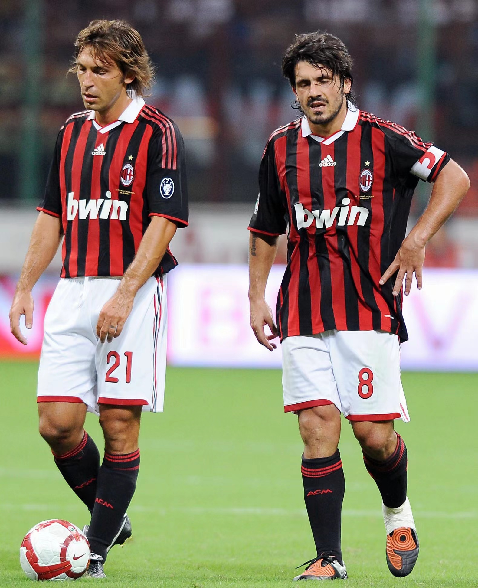 国足大换血！邵佳一破格提拔3大新星， 球迷：比归化球员强多了！（国足阵容洗牌！邵佳一火线起用三名新星，球迷称：实力全面压过归化球员）