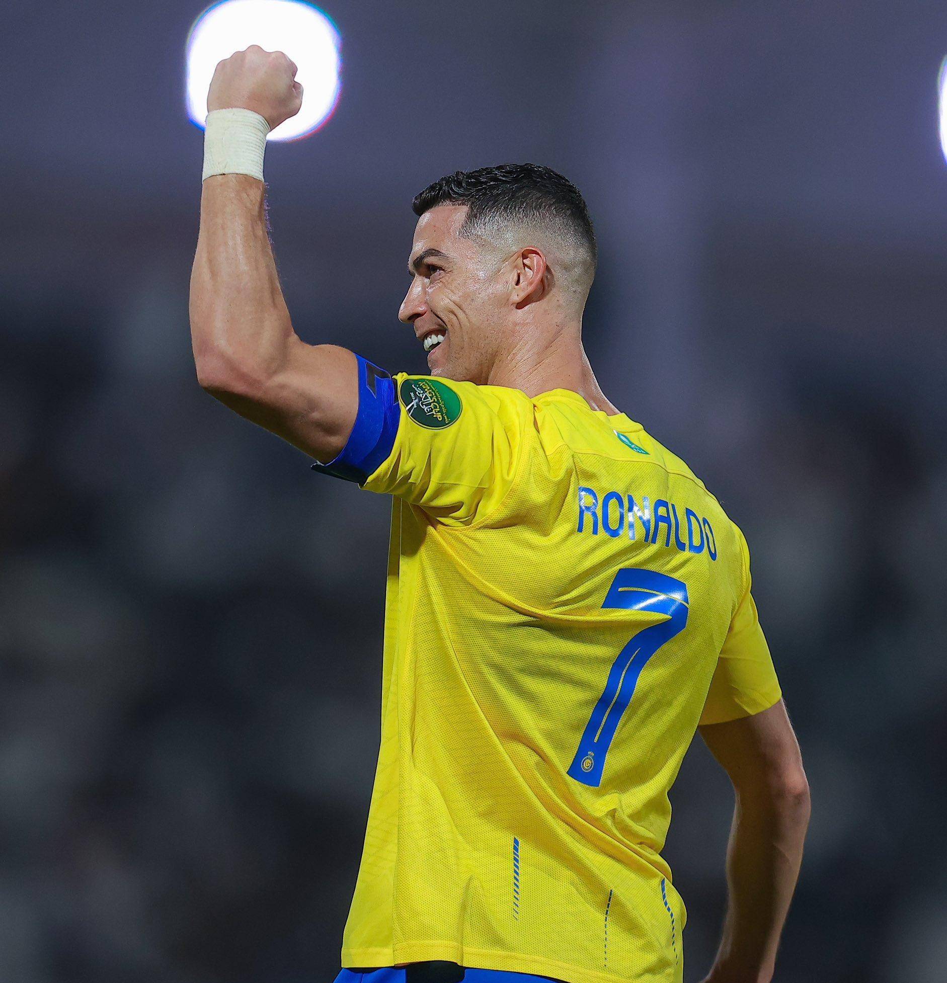 给老大哥先打个样？欧青联国米5-0狂胜利物浦（替一队先立威？欧青联国米5-0大胜利物浦）