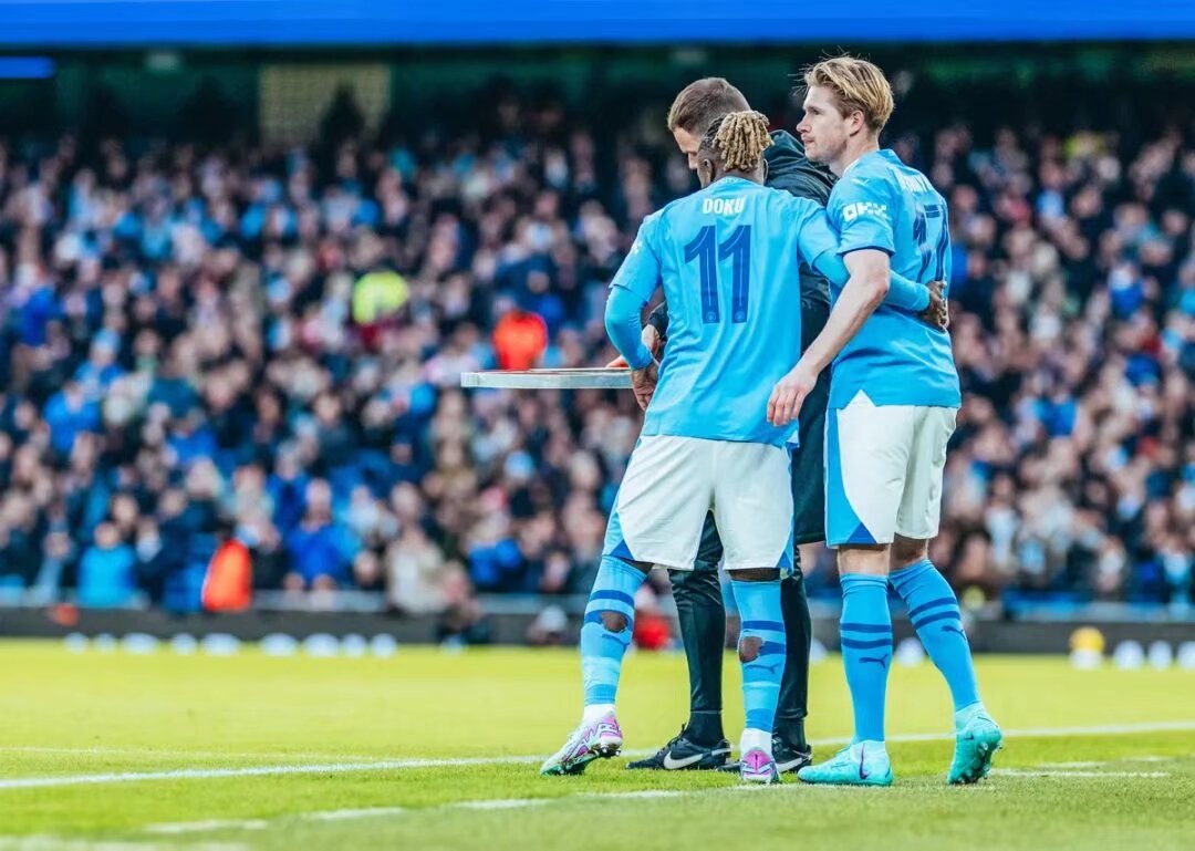 德劳伦蒂斯：在我们这个破主场里，一场只能赚300万欧（德劳伦蒂斯吐槽主场：单场仅进账300万欧元）