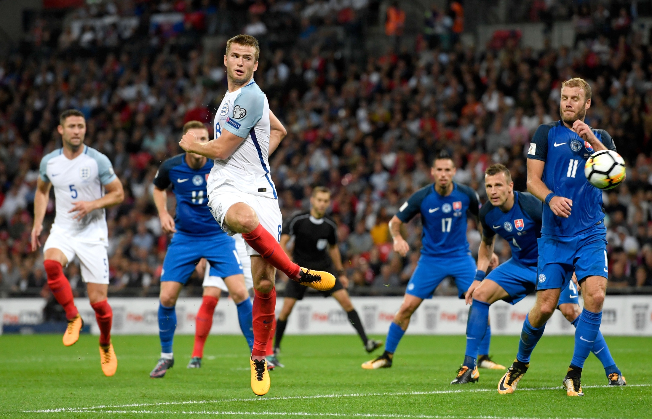 C罗传承，迷你罗的足球天赋！（从C罗到迷你罗：足球天赋的接力）