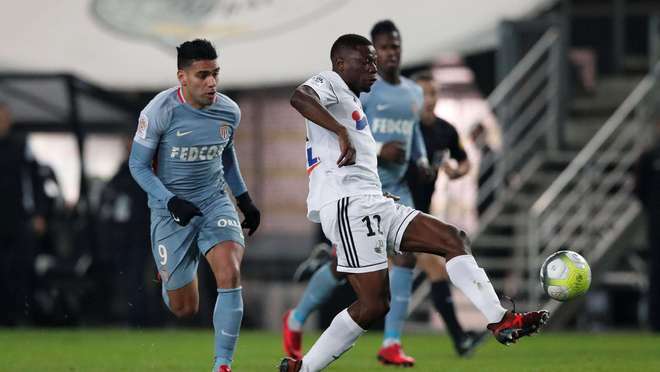 奥古斯托：蒂特是我经历过的最伟大教练，他能防守也能进攻（奥古斯托盛赞蒂特：生涯最佳主帅，攻防俱佳）