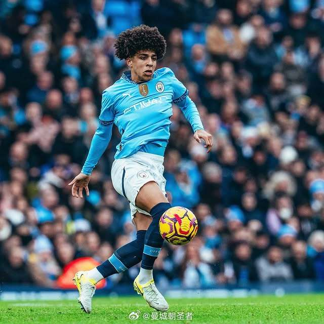 德转评年度最佳左边锋：迪亚斯、KK、拉菲尼亚、维尼修斯入围（德转年度最佳左边锋候选出炉：迪亚斯、KK、拉菲尼亚、维尼修斯在列）