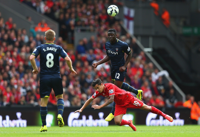 迪马：维埃拉即将下课，他不会带热那亚参加对阵萨索洛的比赛（迪马称维埃拉将下课，热那亚战萨索洛不再由他执教）