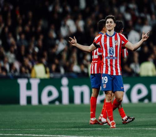 椰子：踢后卫让库普恢复信心；DV9受伤是戴维和奥蓬达的机会（椰子：让库普客串后卫助其重拾信心，DV9伤退成戴维与奥蓬达良机）